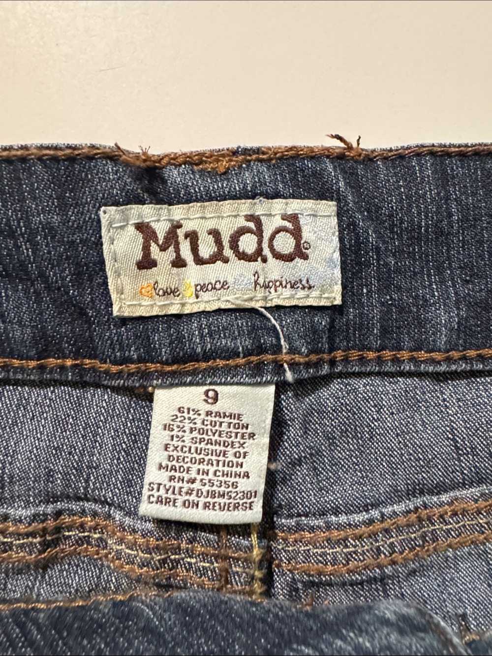 Y2K Mudd Women's Dark Indigo Denim Jean Shorts size 9 - Picture 2 of 3